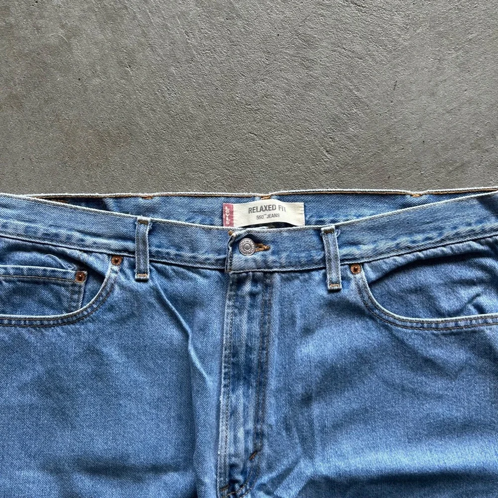 Vintage Levis 550 Jeans Size 40x30 Blue Light Wash Denim‎ Relaxed Fit